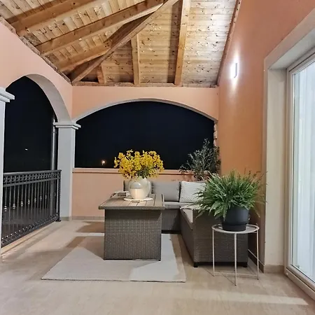 Fabio In Dalmatia With Swimming Pool Banjevci