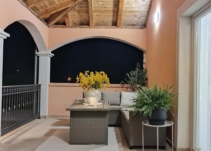 Fabio In Dalmatia With Swimming Pool Banjevci