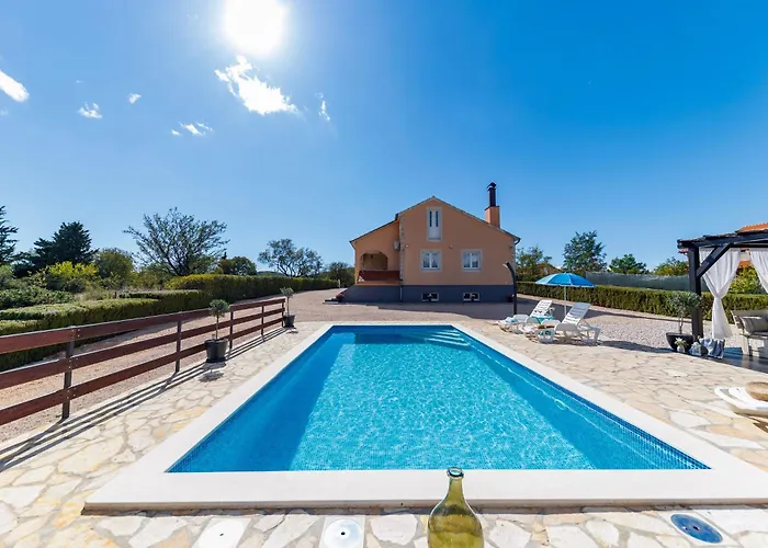 别墅 Fabio In Dalmatia With Swimming Pool Banjevci